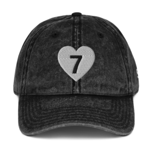 Black Vintage Cap - Seven Of Heart